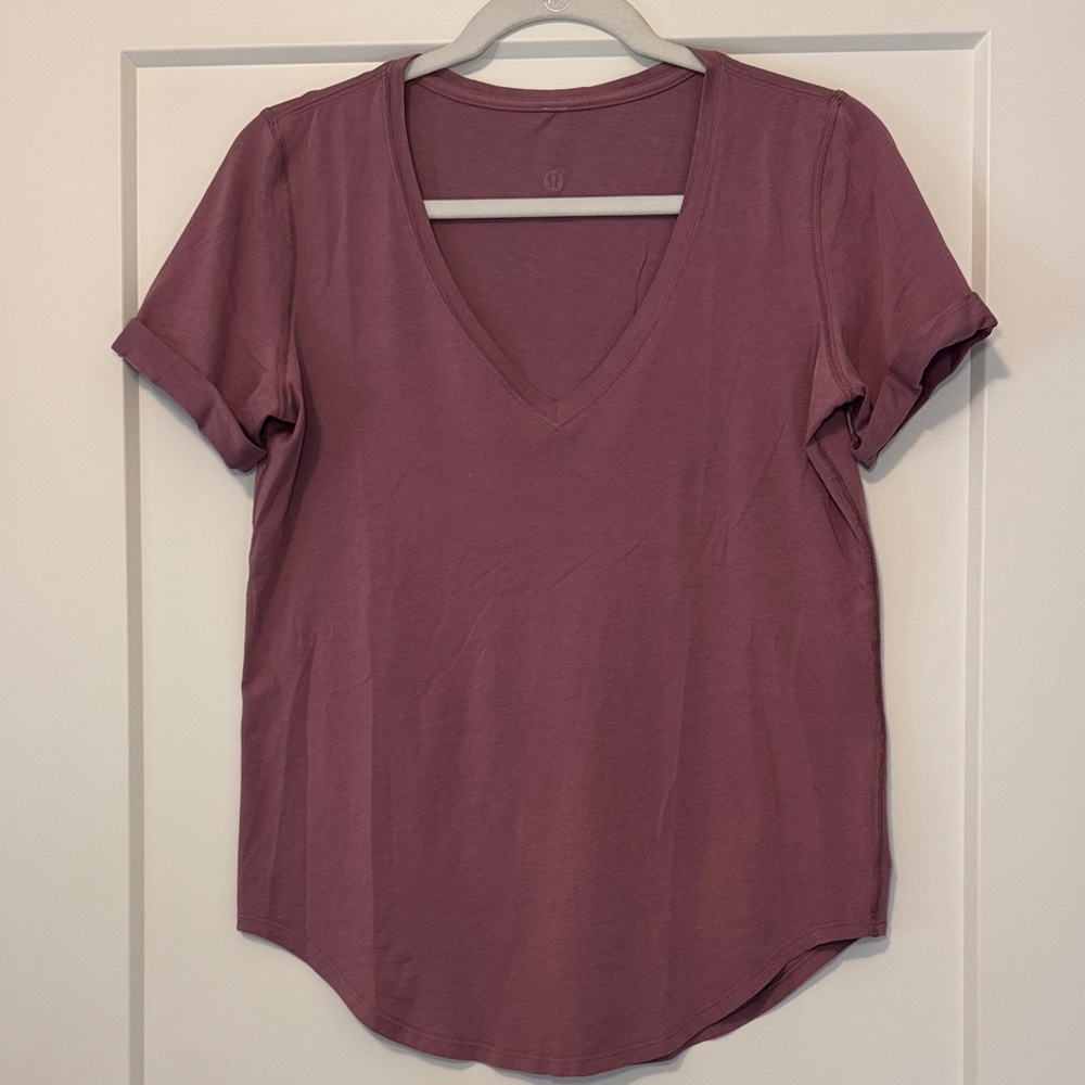 lululemon athletica Short Sleeve V-Neck Top in Mauve